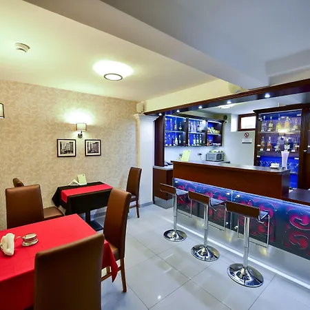 Hotel Miodowa 3*