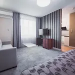 Miodowa 3*